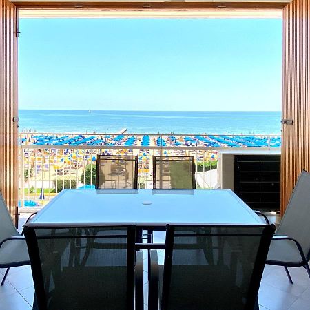 Fronte Mare Stupenda Terrazza Piramide Jesolo Lido Carraro Immobiliare - Family Apartments 외부 사진